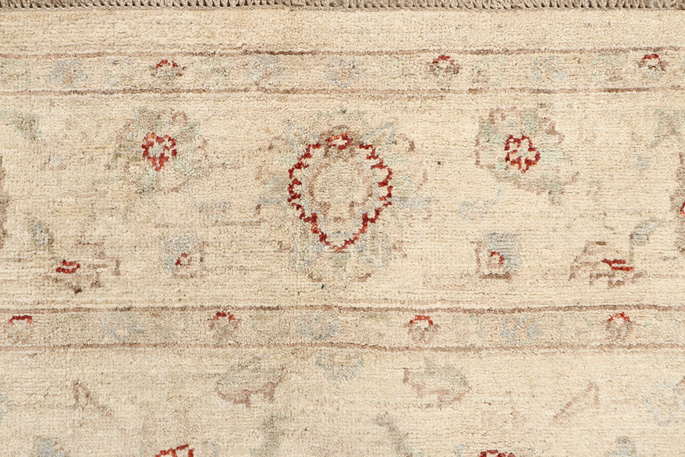 Blanched Almond Ziegler 5' 6 x 8' 1 - No. 64550 - ALRUG Rug Store