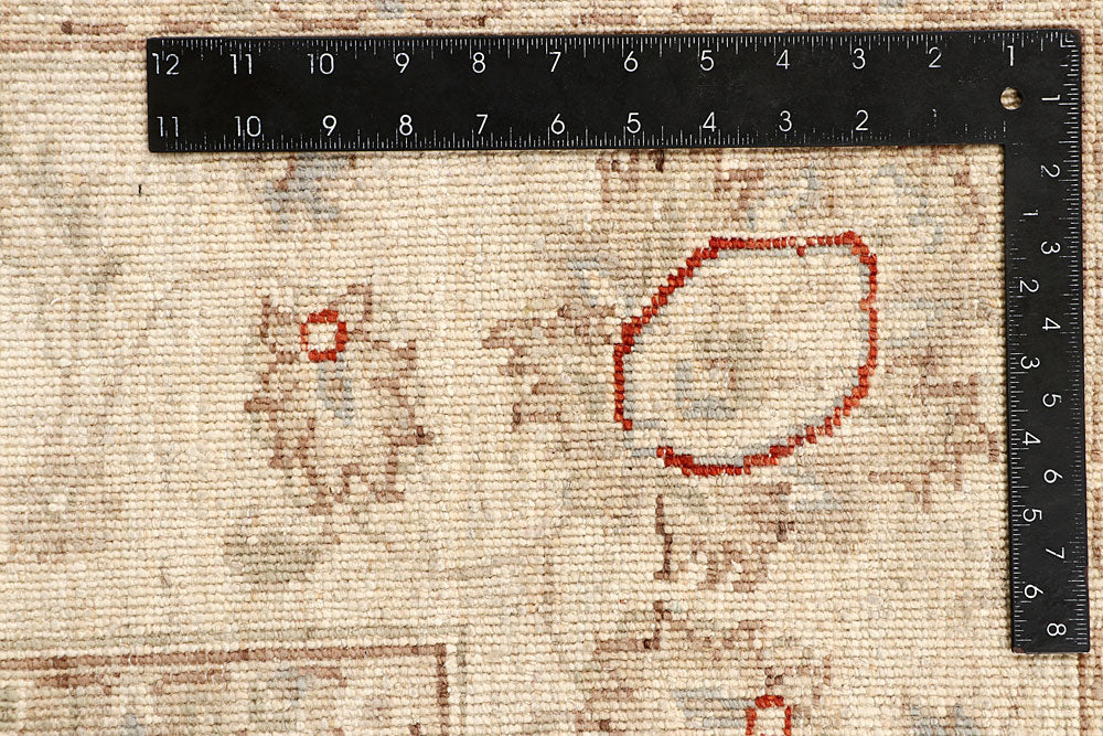 Blanched Almond Ziegler 5' 5 x 7' 10 - No. 64552 - ALRUG Rug Store