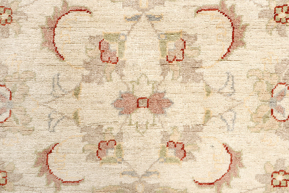 Blanched Almond Ziegler 4' 11 x 6' 6 - No. 64557 - ALRUG Rug Store