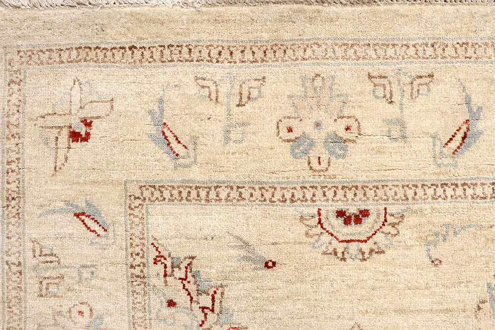 Blanched Almond Ziegler 4' 11 x 6' 8 - No. 64558 - ALRUG Rug Store