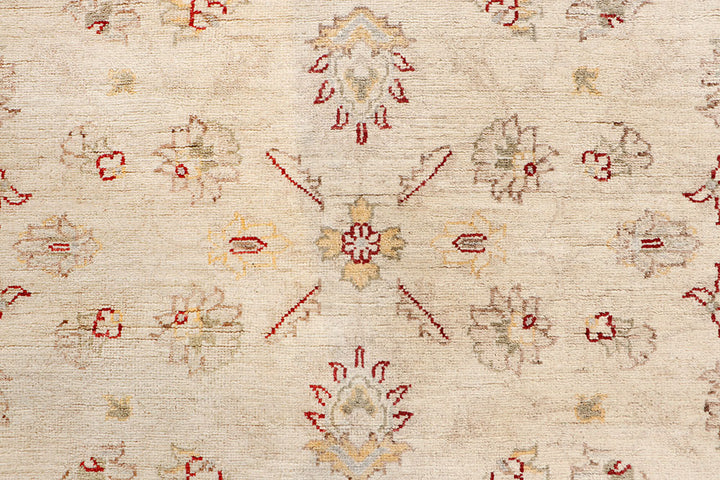 Blanched Almond Ziegler 4' 8 x 6' 10 - No. 64562 - ALRUG Rug Store