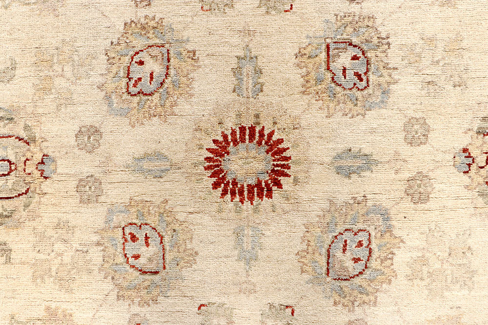 Blanched Almond Ziegler 6' 5 x 9' 7 - No. 64578 - ALRUG Rug Store