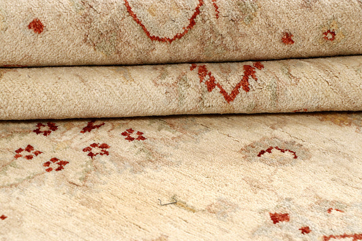 Blanched Almond Ziegler 6' 5 x 9' 7 - No. 64580 - ALRUG Rug Store