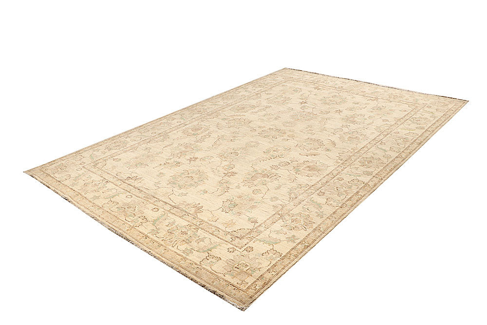 Blanched Almond Ziegler 6' 6 x 9' 8 - No. 64582 - ALRUG Rug Store