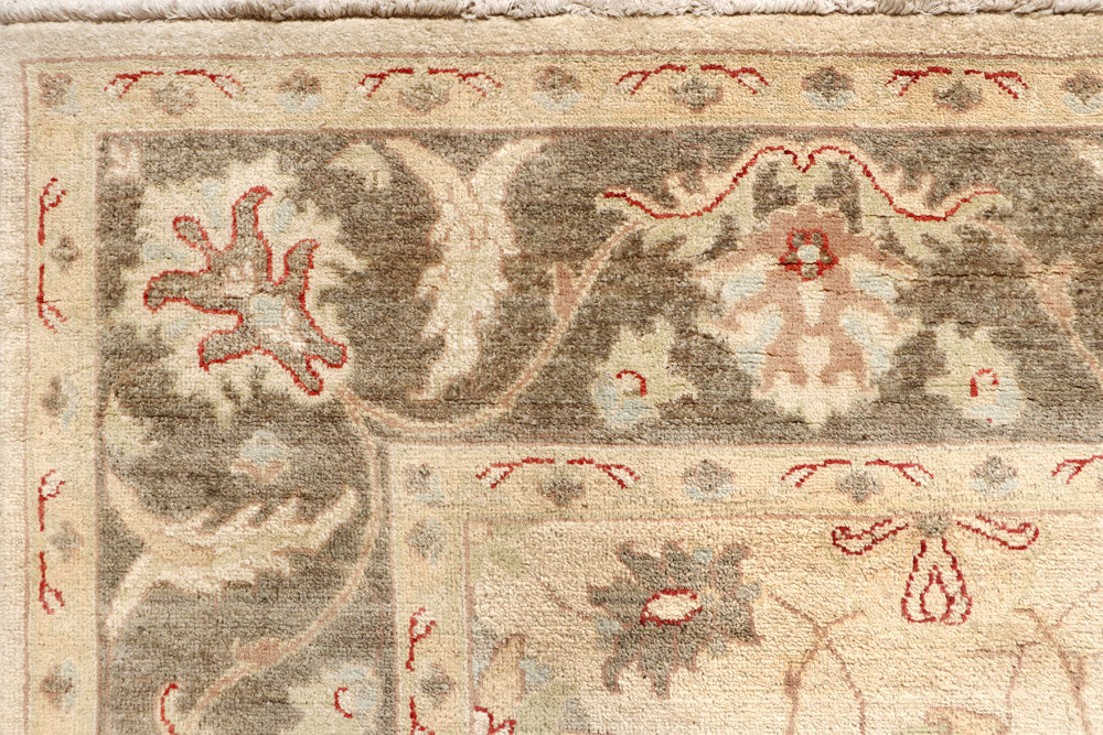 Blanched Almond Ziegler 6' 6 x 9' 10 - No. 64588 - ALRUG Rug Store