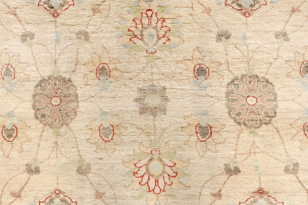 Blanched Almond Ziegler 6' 6 x 9' 10 - No. 64588 - ALRUG Rug Store