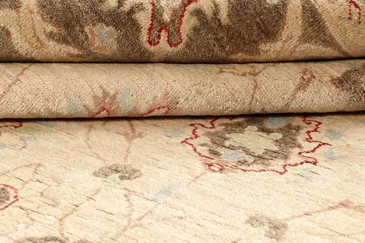 Blanched Almond Ziegler 6' 6 x 9' 10 - No. 64588 - ALRUG Rug Store