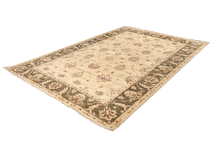 Blanched Almond Ziegler 6' 6 x 9' 10 - No. 64588 - ALRUG Rug Store