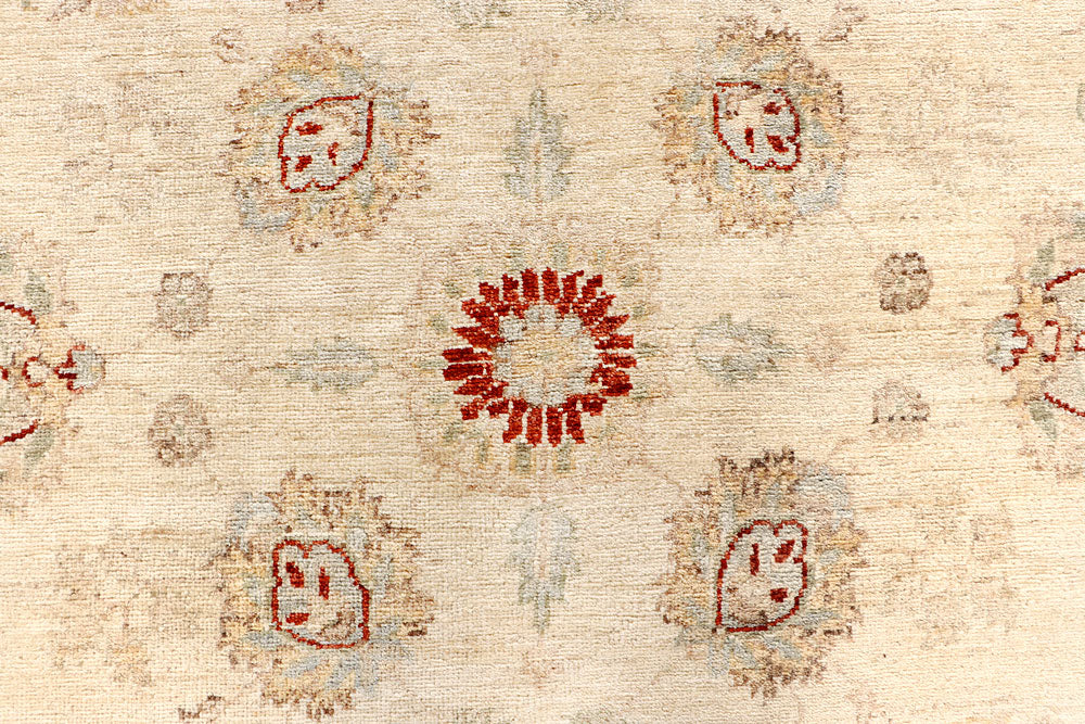 Blanched Almond Ziegler 6' 5 x 9' 7 - No. 64591 - ALRUG Rug Store