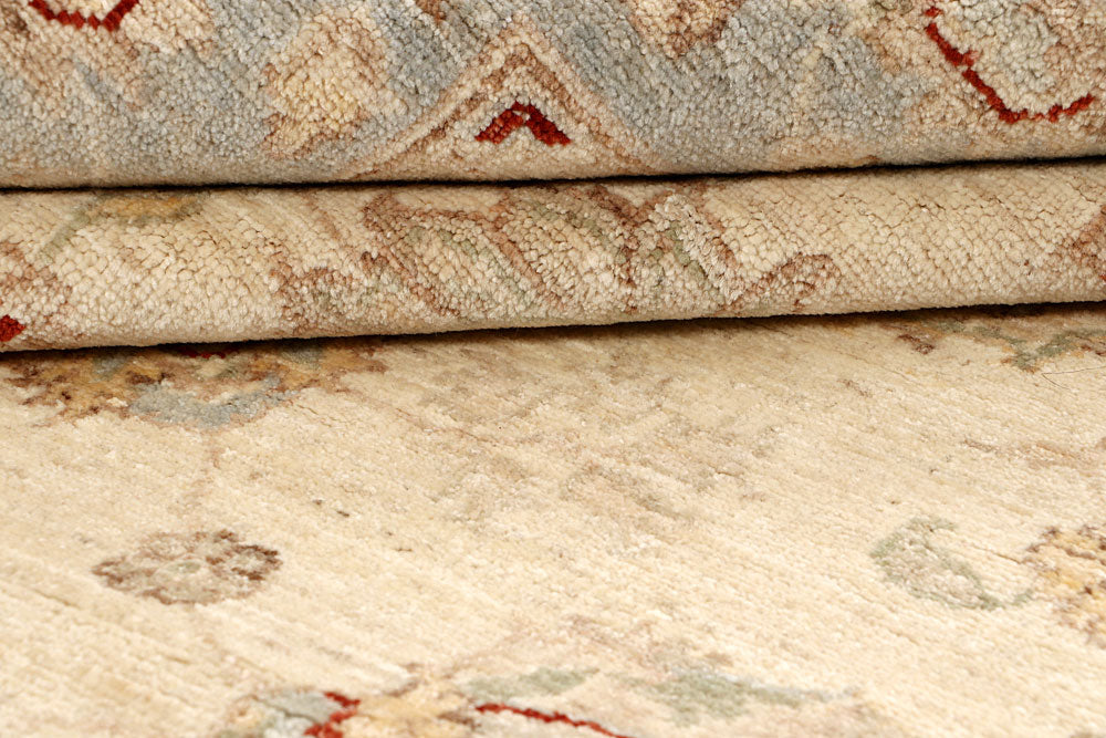 Blanched Almond Ziegler 6' 5 x 9' 7 - No. 64591 - ALRUG Rug Store