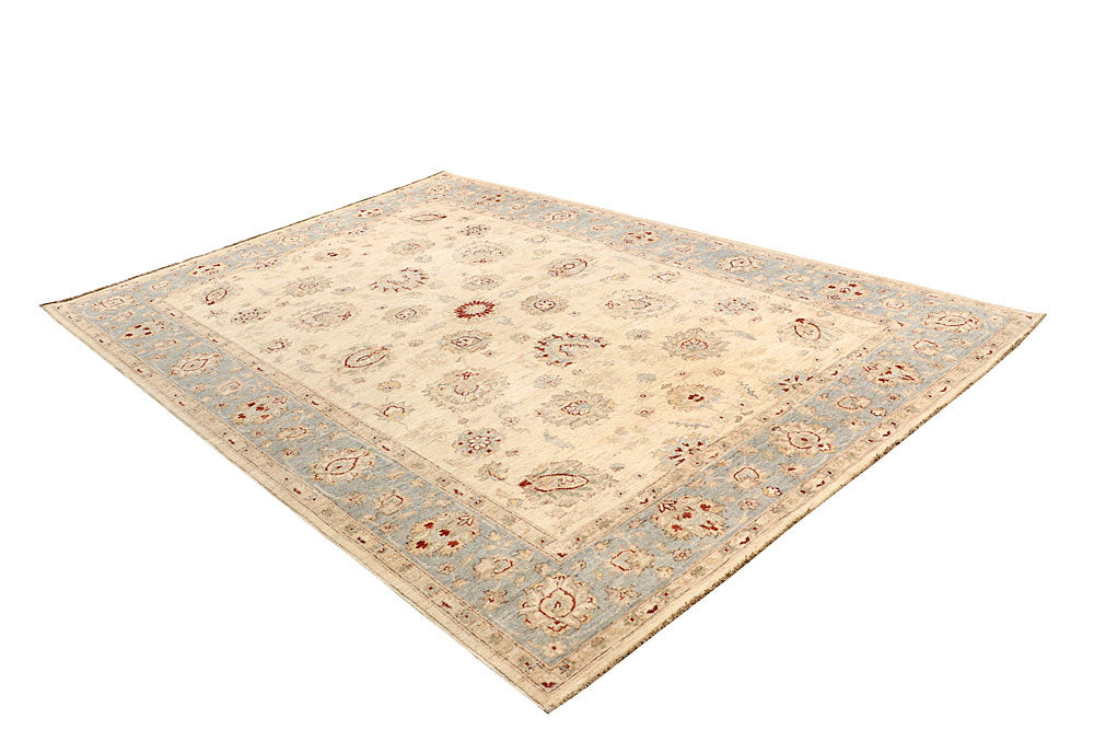 Blanched Almond Ziegler 6' 5 x 9' 7 - No. 64591 - ALRUG Rug Store