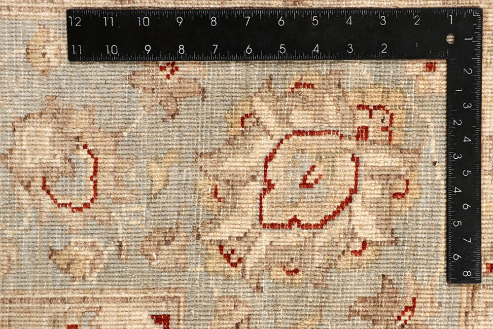 Blanched Almond Ziegler 6' 5 x 9' 7 - No. 64591 - ALRUG Rug Store