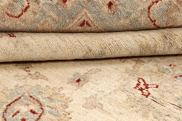 Blanched Almond Ziegler 6' 6 x 9' 7 - No. 64593 - ALRUG Rug Store