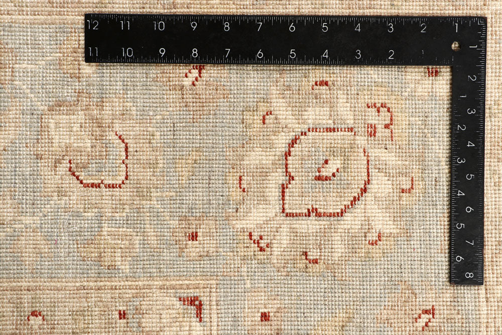 Blanched Almond Ziegler 6' 6 x 9' 7 - No. 64593 - ALRUG Rug Store