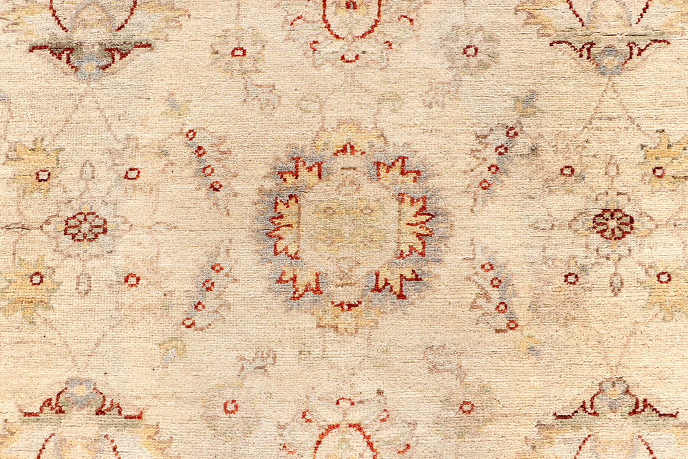 Blanched Almond Ziegler 6' 7 x 9' 9 - No. 64601 - ALRUG Rug Store