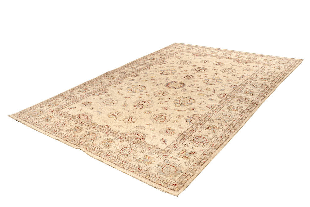 Blanched Almond Ziegler 6' 7 x 9' 9 - No. 64601 - ALRUG Rug Store