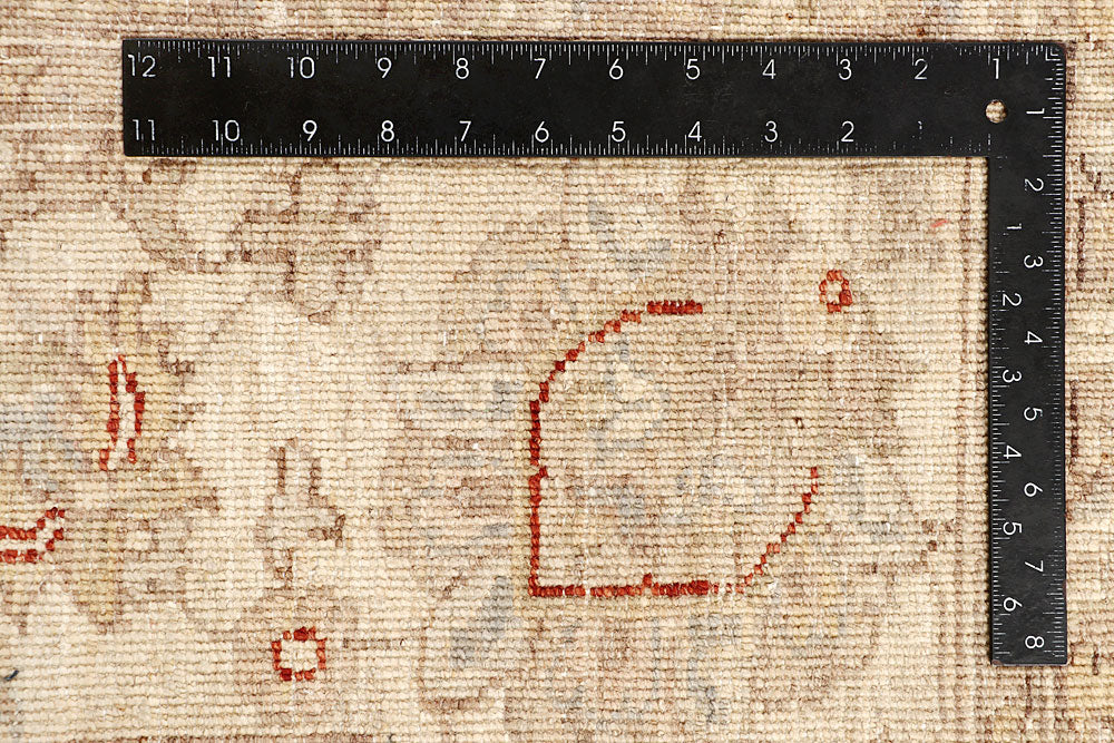 Blanched Almond Ziegler 6' 7 x 9' 9 - No. 64601 - ALRUG Rug Store