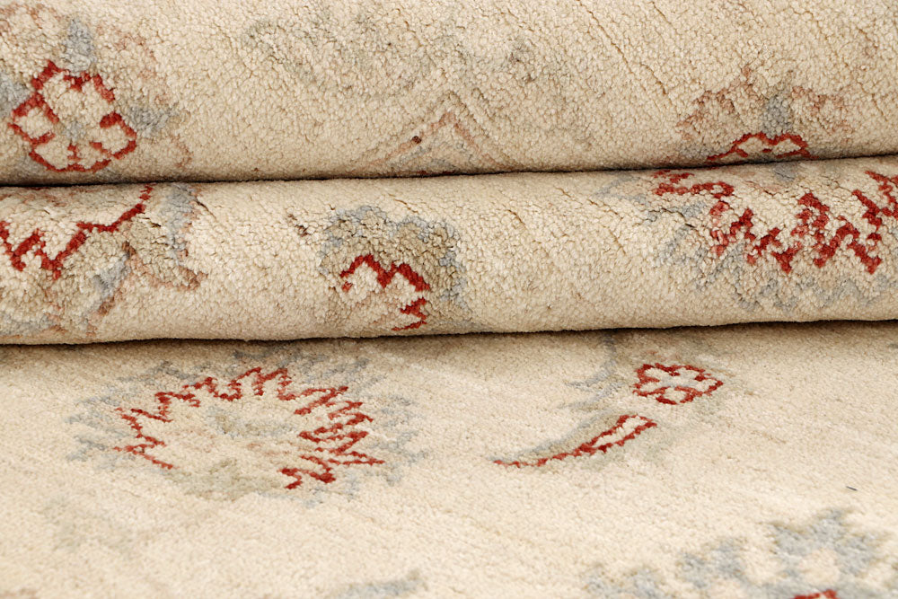 Blanched Almond Ziegler 6' 6 x 9' 10 - No. 64606 - ALRUG Rug Store