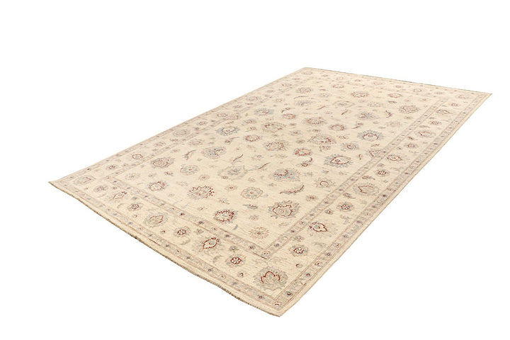 Blanched Almond Ziegler 6' 6 x 9' 10 - No. 64606 - ALRUG Rug Store