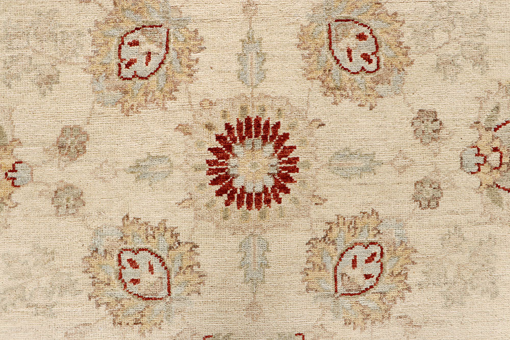Blanched Almond Ziegler 6' 6 x 9' 9 - No. 64611 - ALRUG Rug Store