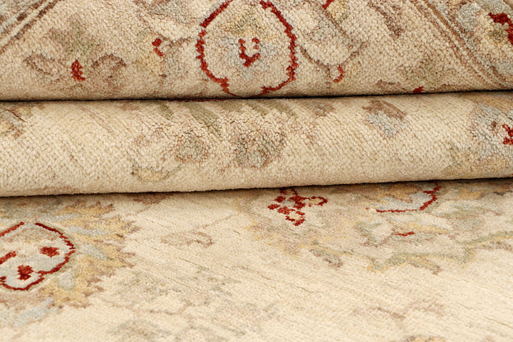 Blanched Almond Ziegler 6' 6 x 9' 9 - No. 64611 - ALRUG Rug Store