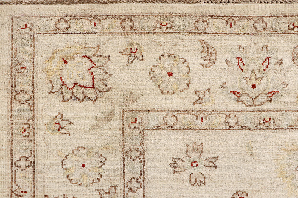 Blanched Almond Ziegler 6' 7 x 9' 10 - No. 64618 - ALRUG Rug Store