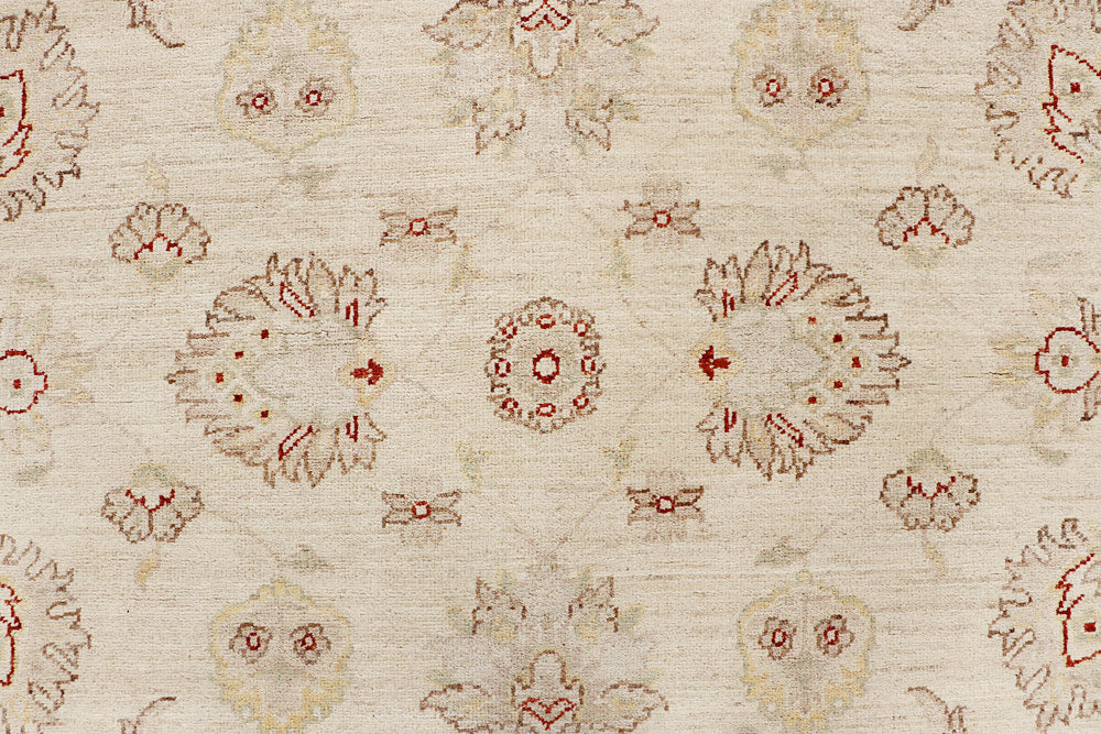 Blanched Almond Ziegler 6' 7 x 9' 10 - No. 64618 - ALRUG Rug Store
