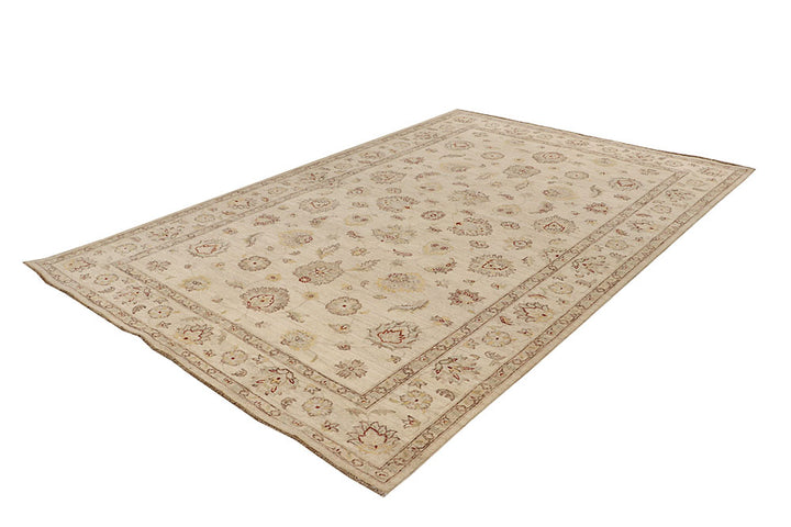 Blanched Almond Ziegler 6' 7 x 9' 10 - No. 64618 - ALRUG Rug Store