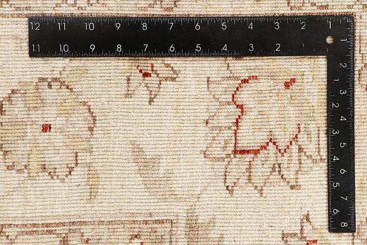 Blanched Almond Ziegler 6' 7 x 9' 10 - No. 64618 - ALRUG Rug Store