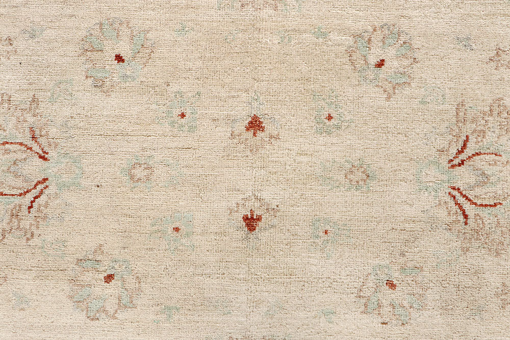 Blanched Almond Ziegler 6' 5 x 9' 9 - No. 64625 - ALRUG Rug Store