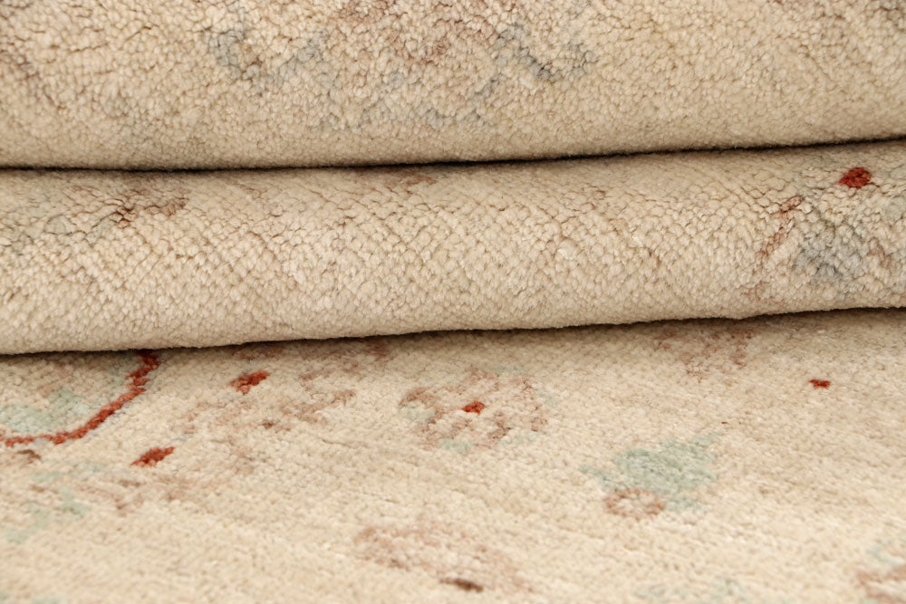 Blanched Almond Ziegler 6' 5 x 9' 9 - No. 64625 - ALRUG Rug Store