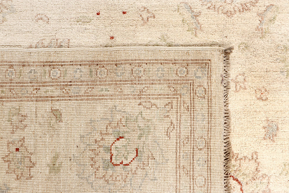 Blanched Almond Ziegler 6' 5 x 9' 9 - No. 64625 - ALRUG Rug Store