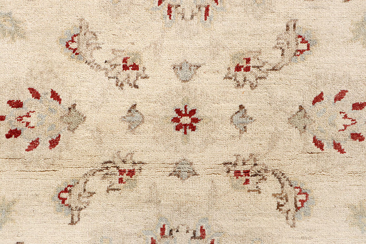 Blanched Almond Ziegler 3' 11 x 5' 10 - No. 64629 - ALRUG Rug Store