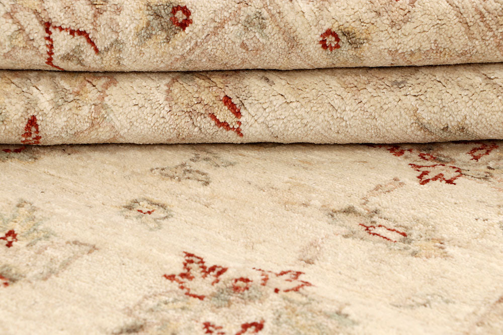 Blanched Almond Ziegler 4' x 5' 10 - No. 64632 - ALRUG Rug Store