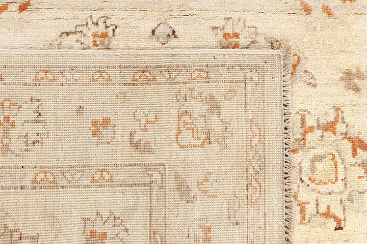 Blanched Almond Ziegler 4' x 5' 11 - No. 64634 - ALRUG Rug Store