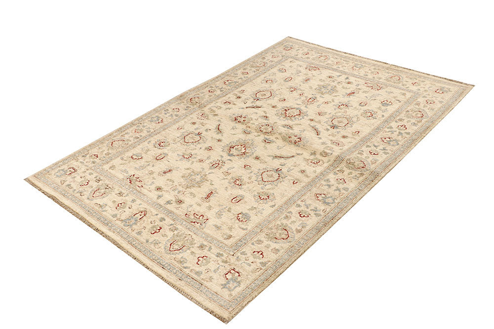 Blanched Almond Ziegler 3' 10 x 5' 9 - No. 64643 - ALRUG Rug Store