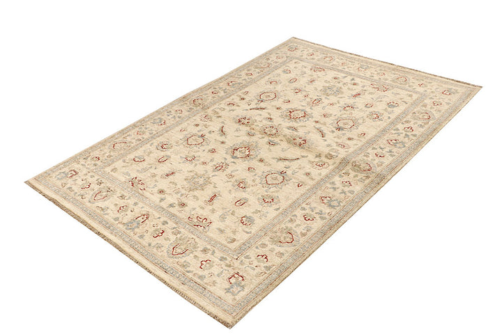 Blanched Almond Ziegler 3' 10 x 5' 9 - No. 64643 - ALRUG Rug Store