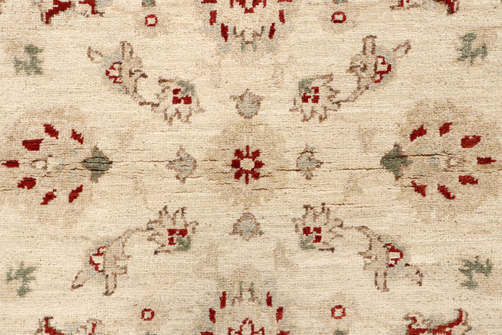 Blanched Almond Ziegler 4' x 5' 9 - No. 64653 - ALRUG Rug Store