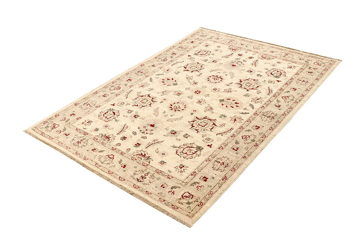 Blanched Almond Ziegler 4' x 5' 9 - No. 64653 - ALRUG Rug Store