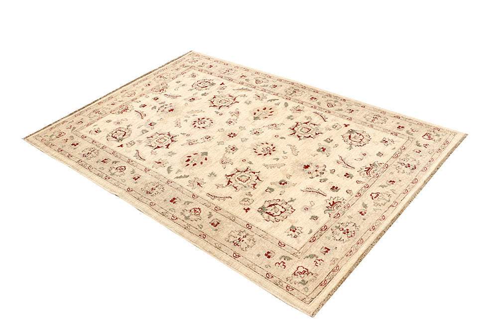Blanched Almond Ziegler 4' x 5' 9 - No. 64653 - ALRUG Rug Store