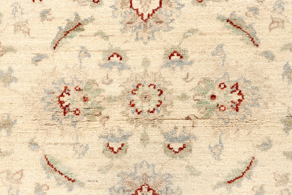 Blanched Almond Ziegler 3' 11 x 5' 10 - No. 64654 - ALRUG Rug Store