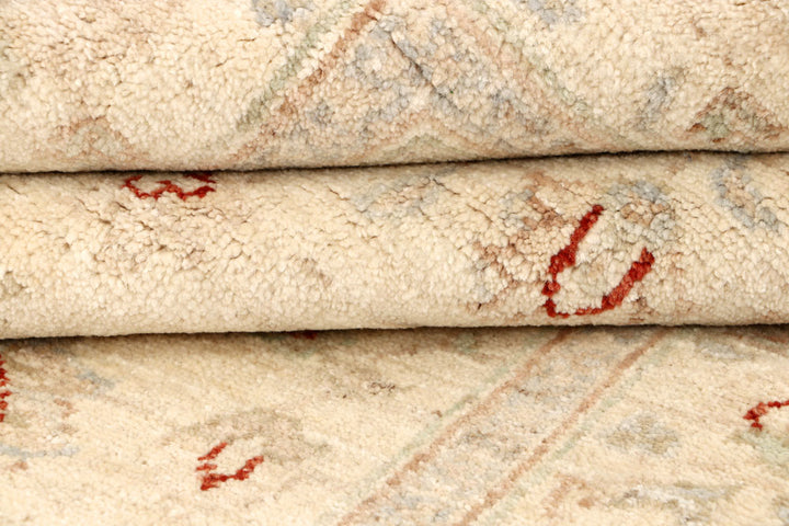 Bisque Oushak 4' x 5' 10 - No. 64661 - ALRUG Rug Store