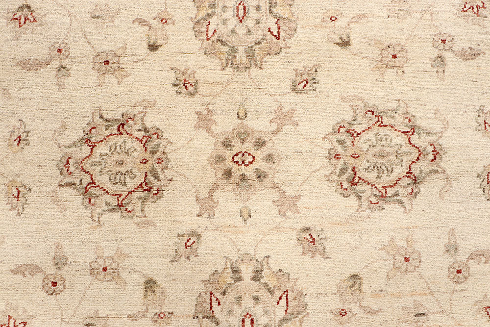 Blanched Almond Ziegler 7' 9 x 9' 8 - No. 64686 - ALRUG Rug Store