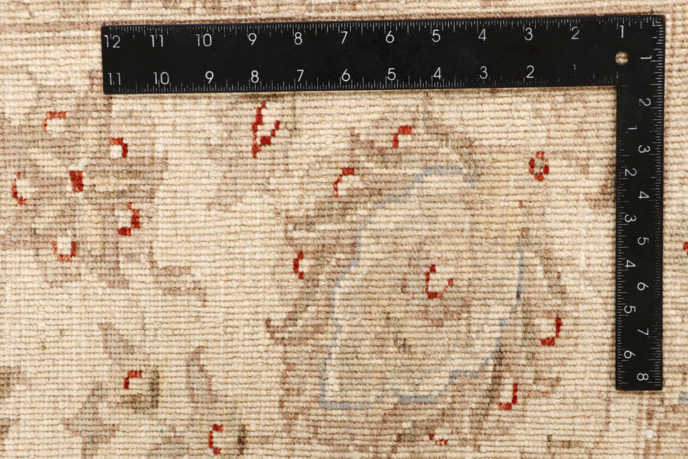 Blanched Almond Ziegler 7' 9 x 9' 8 - No. 64686 - ALRUG Rug Store