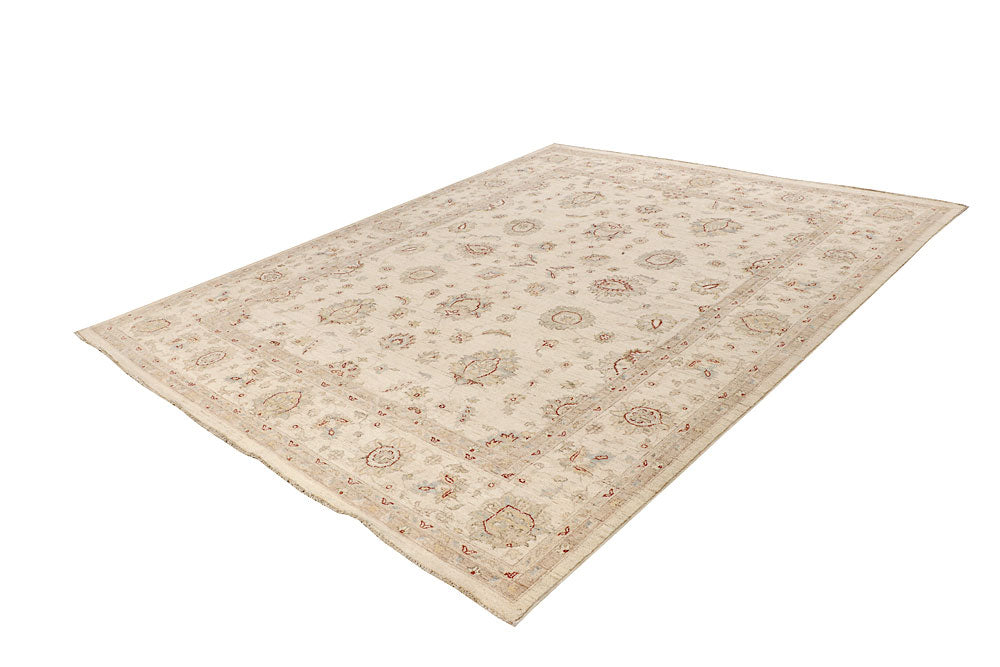 Blanched Almond Ziegler 7' 10 x 9' 8 - No. 64687 - ALRUG Rug Store