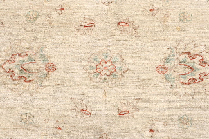 Blanched Almond Ziegler 7' 11 x 9' 11 - No. 64708 - ALRUG Rug Store