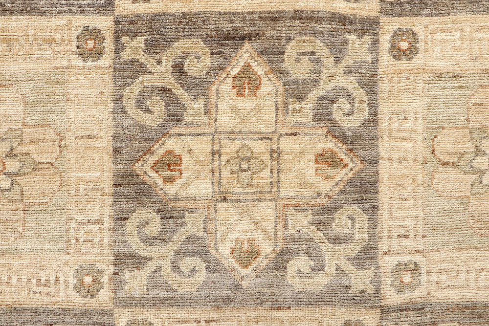 Blanched Almond Oushak 8' x 10' 4 - No. 64712 - ALRUG Rug Store