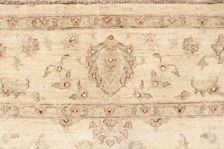 Blanched Almond Ziegler 7' 10 x 9' 6 - No. 64724 - ALRUG Rug Store