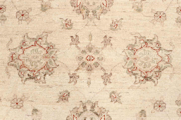 Blanched Almond Ziegler 7' 10 x 9' 6 - No. 64724 - ALRUG Rug Store