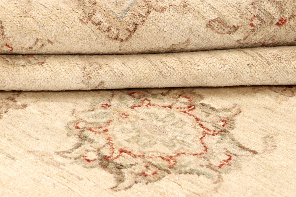 Blanched Almond Ziegler 7' 10 x 9' 6 - No. 64724 - ALRUG Rug Store